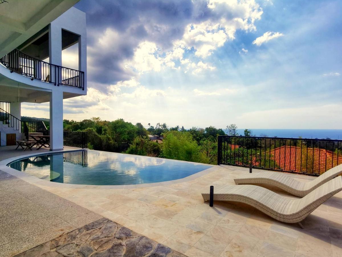 Вилла The Hacienda Lovina Экстерьер фото